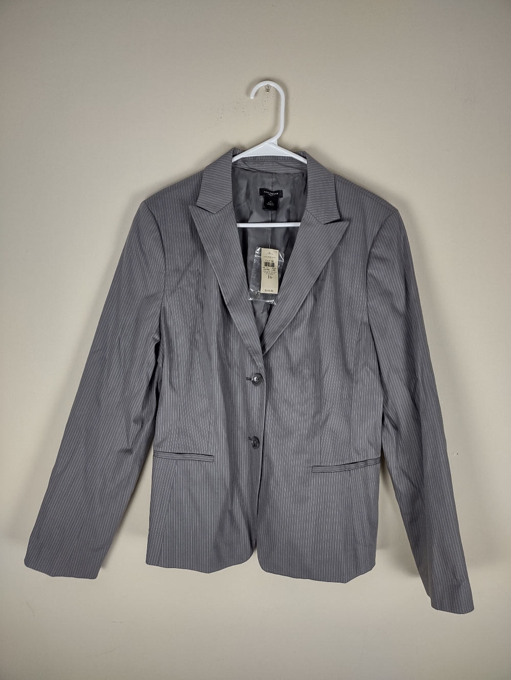 Ann Taylor Gray Pinstripe Blazer – Size 16 (New with Tags)